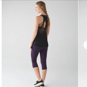 Lululemon In The Flow Crop Deep Zinfandel 6 - Photo 1/10