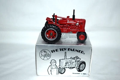 Ertl 1:43 IH Mc Cormick Farmall Super M-TA Diesel 1991 National Farm Toy Show - Image 1 of 4