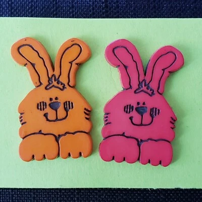 2x Vintage 3/4" Wide Bunny Rabbit Buttons Galore Orange Red Shank Made In USA - Image 1 of 4