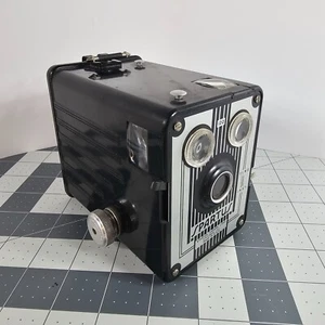 VINTAGE 1950s SPARTUS 120 CAMERA - Picture 1 of 17