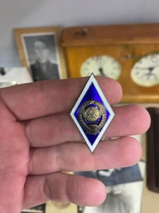 Rare Silver Graduation Badge of the Soviet University of the USSR Enamel #1990 - Picture 1 of 7