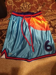 Pantaloncini Nike LeBron James x Space Jam Toon Squad DJ3869-434 da uomo taglia M - Foto 1 di 5