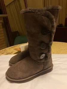 UGG leather boots size 38 NEW - Picture 1 of 4