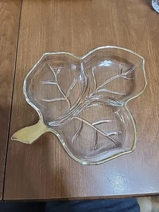 Piatto caramelle vintage in vetro foglia edera noce bordo oro RARO  - Foto 1 di 4