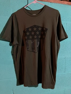 Camiseta City Streets Para Hombre Gráfica M Verde Camuflada Bandera Americana Logo Mezcla de Algodón Foto 1 de 4