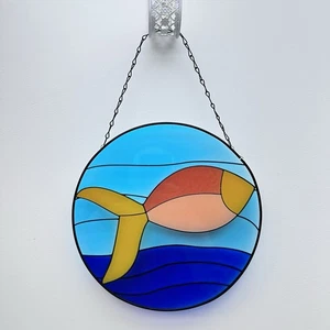 Hanging Fish Glass Sun Catcher 10” Round - New - Picture 1 of 2