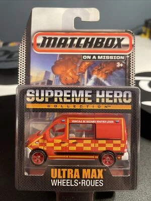 Matchbox Supreme Heros Renault Master Ambulance Fire Rescue First Responder - Image 1 of 4