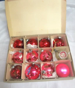 AMAZING VINTAGE GREEK HANDMADE CHRISTMAS ORNAMENTS BOXED 2 FROM 60s - Picture 1 of 4