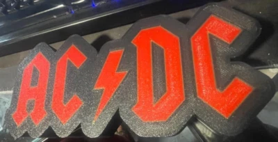 Letrero con logotipo de banda de rock AC/DC - 8" montaje en pared o pantalla de pie - impreso en 3D Foto 1 de 2