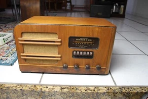 1940 MONTGOMERY WARDS AIRLINE MODEL 04BR-720A  Wood Works, Good shape - Picture 1 of 15