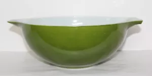 Vintage Pyrex 444 Verde Green or Olive Cinderella Bowl - Picture 1 of 6