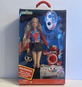 *LEGGI* Bambola Sesame Street Barbie & Tickle Me Elmo NUOVA batteria Elmo è morta - Foto 1 di 2