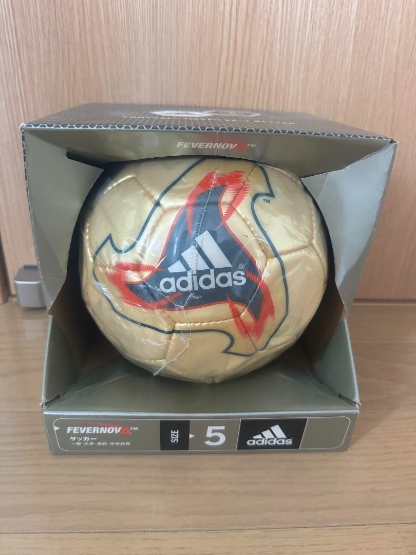 サッカーボール　FEVERNOVA 2002年日韓W杯　Jリーグ試合球 激レアadidas 2002年日韓W杯公式試合球 FEVERNOVA 5号 - メルカリ