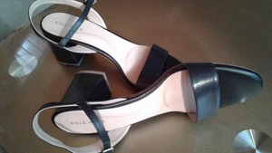 Cole Haan Pumps mit Blockabsatz Gr. 10,5 B schwarz - Bild 1 von 9