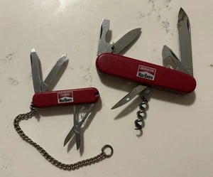 Vintage Marlboro Swiss Army Pocket Knife Set of 2 Preowned - Picture 1 of 5