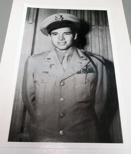 VTG PHOTO "AUDIE MURPHY" ACTOR & MOST DECORATED WWII SOLDIER IN AMERICAN HISTORY - Picture 1 of 6