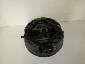 Attrezzo di bordo Opel Astra H anno 2008 station wagon 13255681 - Foto 1 di 6