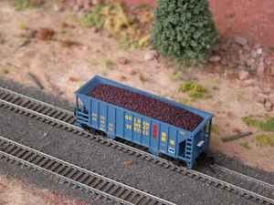 Hay Bros VOLCANIC CINDERS LOAD - Fits Atlas & Walthers Greenville 2-Bay Hoppers - Imagen 1 de 6