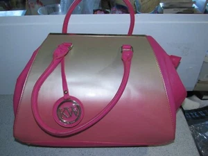 **LOOK** NEW Stunning KEY WEST Ladies Pink & Pearlescent Handbag / Shoulder Bag - Picture 1 of 6