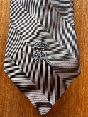Corbata de seda a rayas grises condesa de Nueva York BARNEY'S LOGO BORDADO Foto 1 de 4