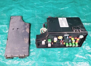 Caja de fusibles 11 14 200 Avenger TIPM 4692346AE bahía de motor Dodge Chrysler - Imagen 1 de 8