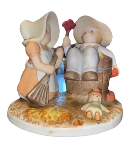 Home Interiors Circle of Friends “Fall’s In the Air” Figurine Masterpiece #11551 - Picture 1 of 5