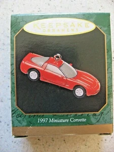Hallmark Keepsake 1997 miniatura Corvette adorno de Navidad 1997 - Imagen 1 de 2