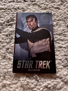 Dave & Buster's Star Trek Non Foil Aliens Klingons Coin Pusher Game Card - Picture 1 of 1