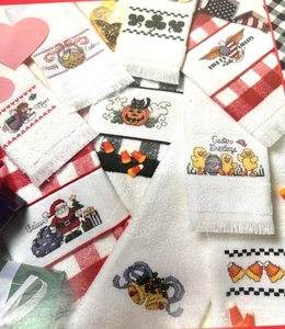 Holiday Towels Cross-Stitch Pattern Book By Good Natured Designs - Picture 1 of 3