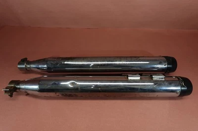 2008-2009 Harley Davidson Electra Glide Standard FLHT EXHAUST PIPE MUFFLER SET - Image 1 of 4