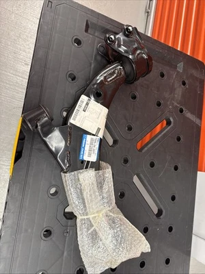 Brazo de control inferior izquierdo Te69-34-350c Mazda para Mazda, Cx-9 Foto 1 de 2