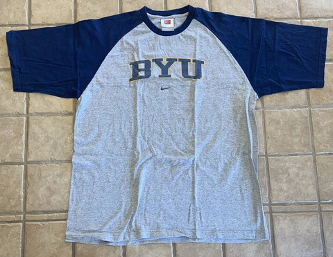 Vintage Team Nike BYU Cougars XL T-Shirt Blue Gray Brigham Young University EUC Cover