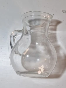 Caraffa in Vetro Soffiato Vintage con Manico – Decorativa/Utilizzo – 500 ml - Foto 1 di 4