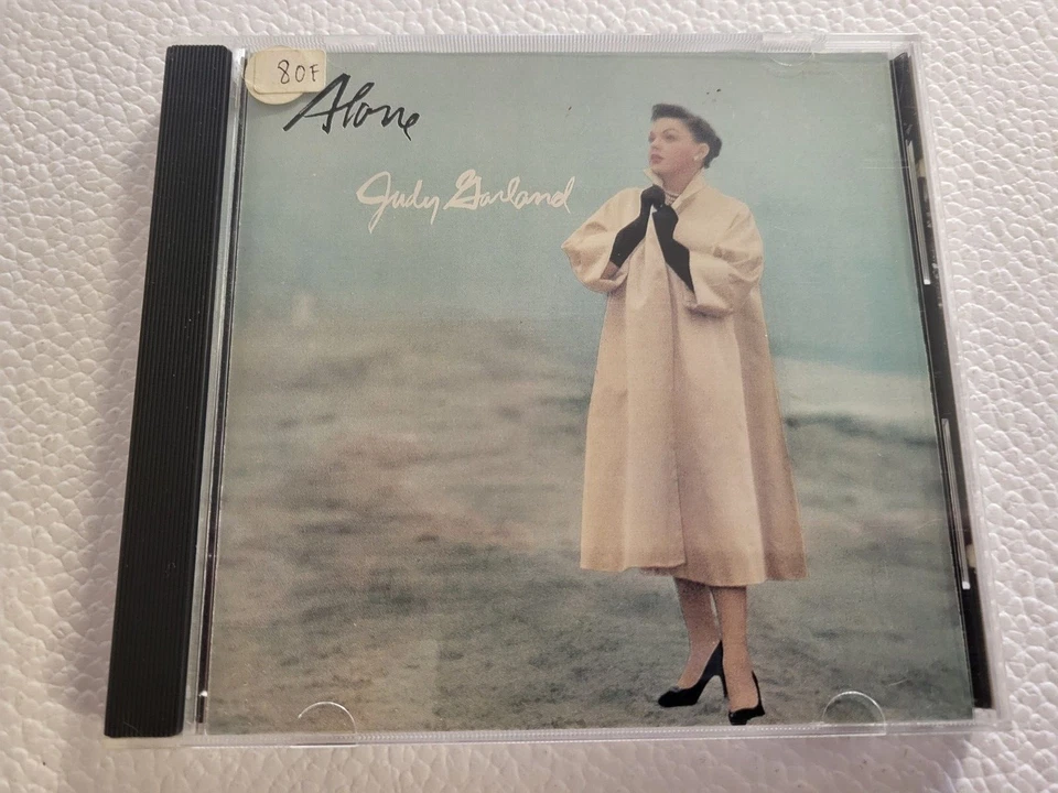 CD  JUDY GARLAND  alone   COMME NEUF - Photo 1/1
