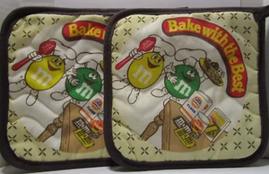 Betty Crocker M & M Character Set of 2 Potholders - Bake With The Best 1986 - Picture 1 of 4