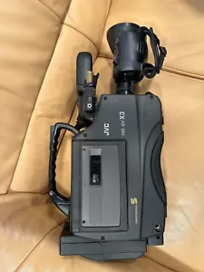 JVC GY-X3 -CCD Camera with S-VHS JUST THE CAMCORDER - Picture 1 of 4