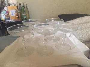 champagne glasses - Picture 1 of 12
