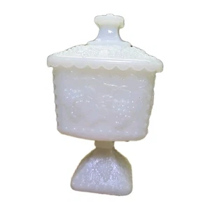 Vintage Milchglas Bonboniere Standfuß mit Deckel Trauben & Blätter eckig Ernte - Bild 1 von 11