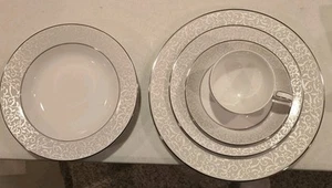 Mikasa - L3438. Parchment Place Setting(s). 5 Piece. Preowned - Picture 1 of 6
