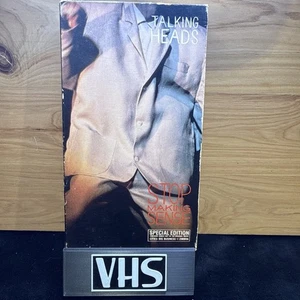 Talking Heads - Stop Making Sense VHS, 1988 * Buy 2 Get 1 Free - Bundle Shipping - Foto 1 di 2