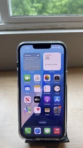 Iphone 13 unlocked. New battery - Photo 1 sur 11