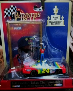 Winners Circle 1997 Jeff Gordon Takes Championship 1/64 Diecast - Picture 1 of 3