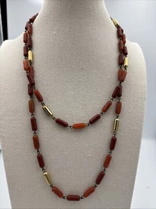 Collar vintage Lucite estilo mediados de siglo color terracota - Imagen 1 de 2