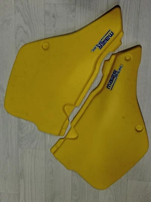 Revestimiento plástico laterales revestimiento lateral Suzuki RM 125 250 año 89 Foto 1 de 3