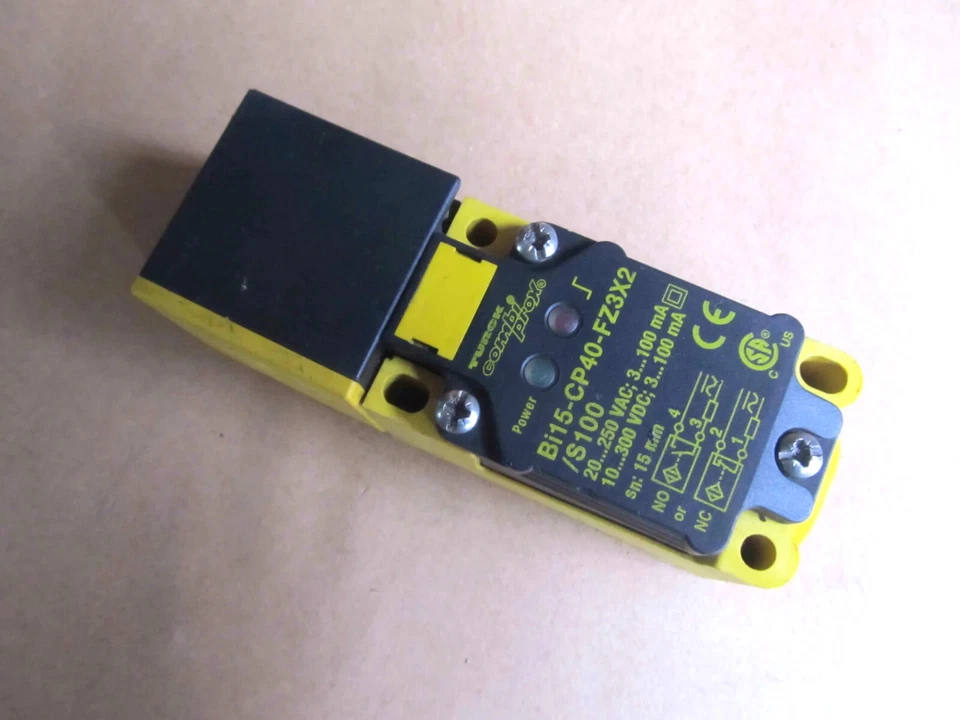 1pcs Used NI15-CP40-FZ3X2/S100 TURCK proximity switch - Image 1 of 1