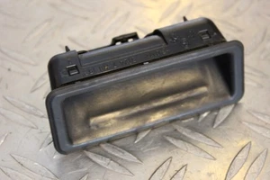 BOTÓN TRASERO BMW E82 E88 E90 E91 E92 E93 E60 E61 E84 E70 E71 E72 7118158 - Imagen 1 de 3