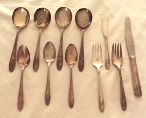 Piezas individuales de cubiertos Queen Bess plateados, plato Tudor, Oneida Commun - Imagen 1 de 13