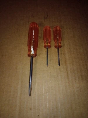 3 Vintage XCELITE Screwdrivers. R144 Flat Head & X100 Philips - Made in USA - Image 1 of 4