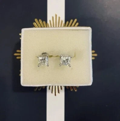 Pair of White Gold Diamond Stud Earrings 1.46 CTS - Image 1 of 4