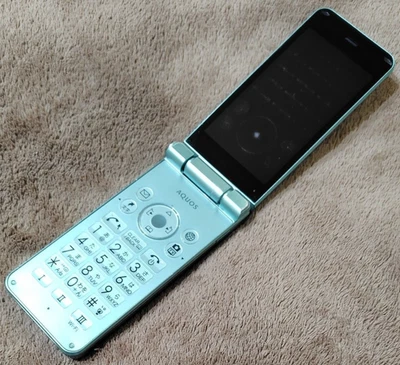 SHARP AQUOS KEITAI 2 601SH Green SoftBank Android Flip Phone Unlocked From Japan - Image 1 of 4